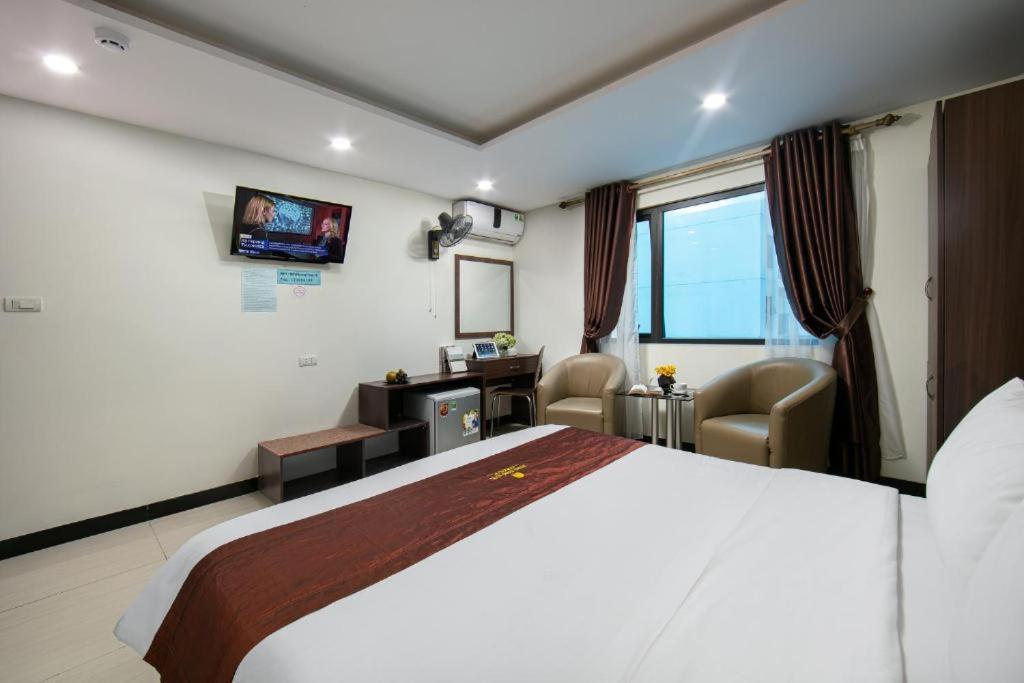Quang Chung Hotel - 56 Le Van Thiem - By Bay Luxury Hanoi Esterno foto