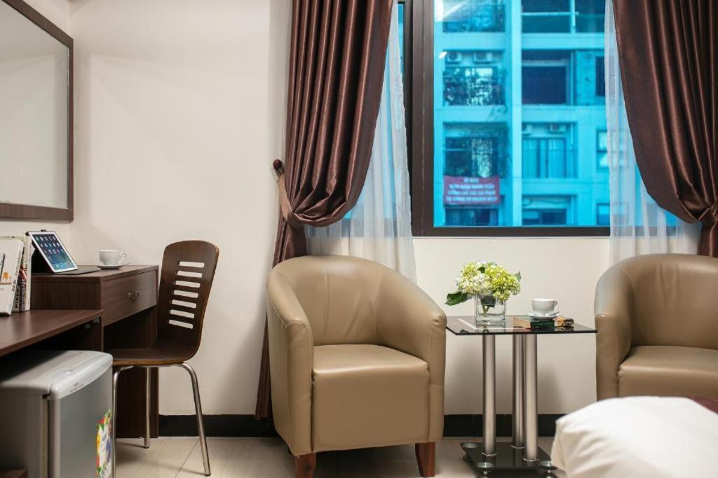 Quang Chung Hotel - 56 Le Van Thiem - By Bay Luxury Hanoi Esterno foto