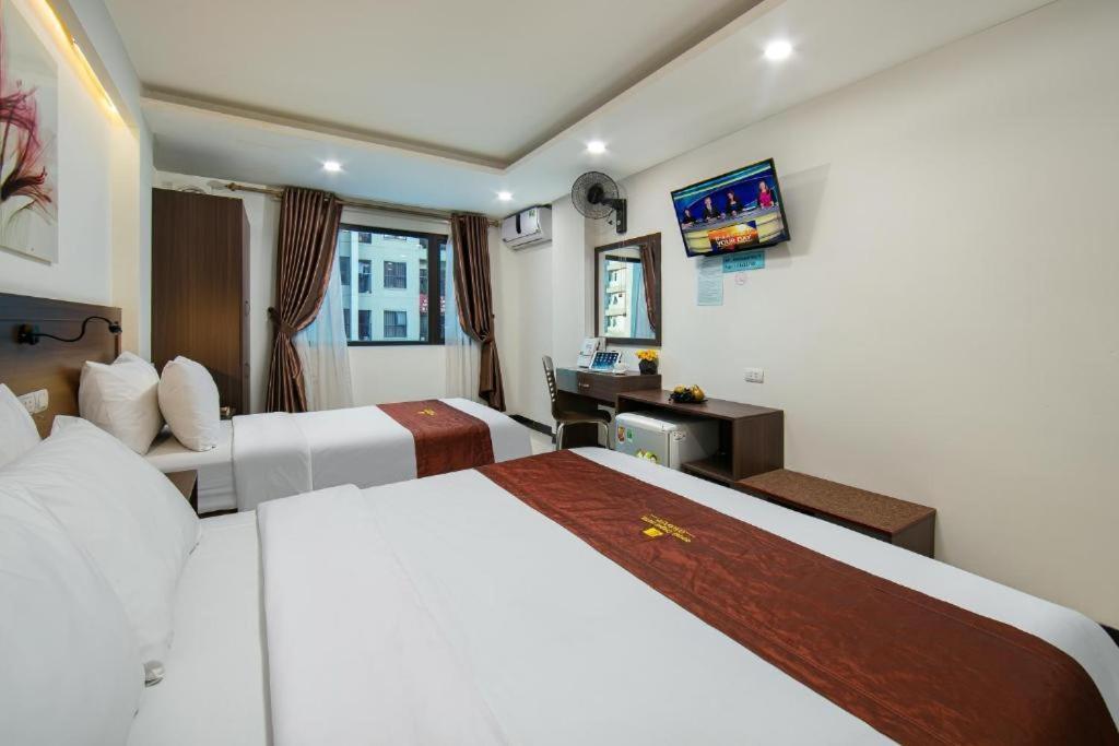 Quang Chung Hotel - 56 Le Van Thiem - By Bay Luxury Hanoi Esterno foto