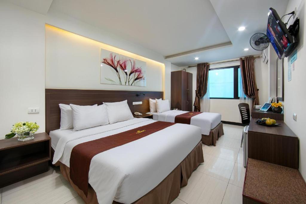 Quang Chung Hotel - 56 Le Van Thiem - By Bay Luxury Hanoi Esterno foto